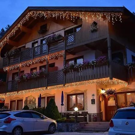 Garni Ladinia Hotel Pescul
