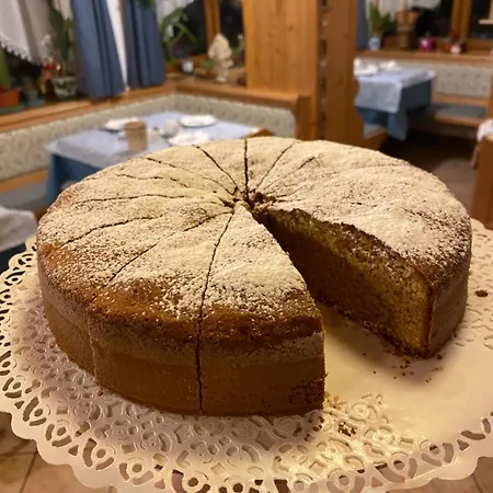 ホテル Garni Ladinia ペスクル