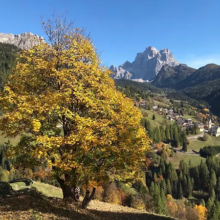 Garni Ladinia ホテル