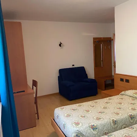 Garni Ladinia ホテル