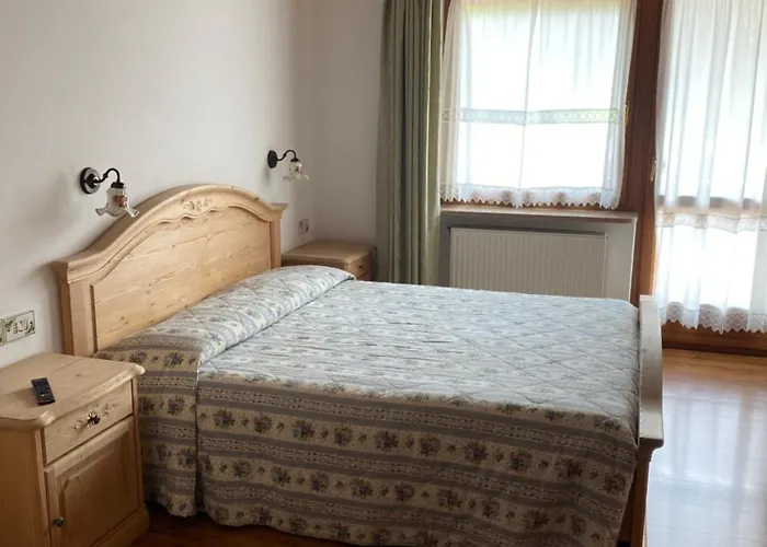 Garni Ladinia Szálloda Pescul
